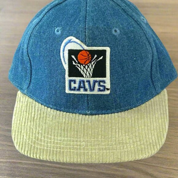 Cleveland Cavaliers Vintage NBA Old Logo Blue NOS Juvenile Hat - Picture 4 of 9